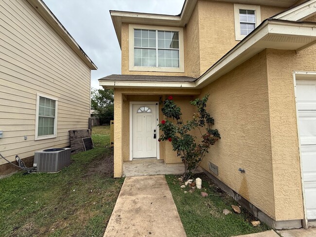 10011 Vasso View in Converse, TX - Building Photo - Building Photo
