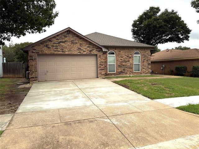 8220 Lara Ln in Watauga, TX - Building Photo - Building Photo
