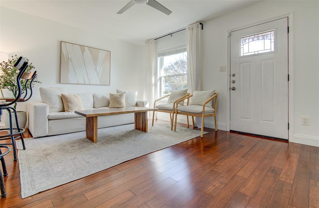 5212 Halmark Dr in Austin, TX - Building Photo