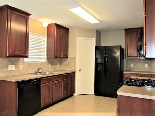 21655 Falvel Lake Dr in Spring, TX - Building Photo - Building Photo