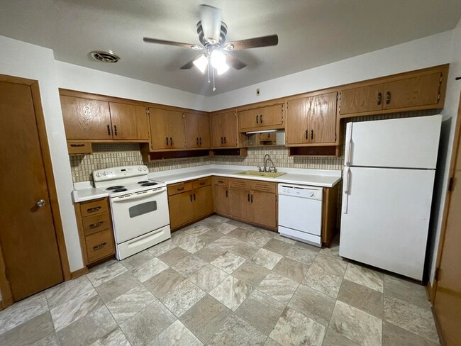 property at 8305 W Morgan Ave