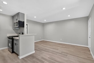 2300 E Commonwealth Ave in Fullerton, CA - Building Photo - Building Photo
