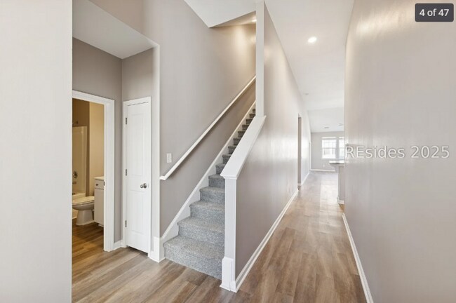 320 Corn Ml Wy in Bluffton, SC - Foto de edificio - Building Photo