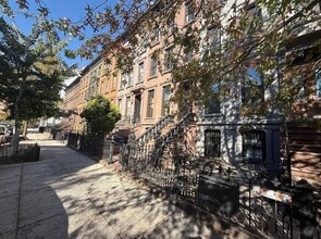 31 Herkimer St, Unit 1 in Brooklyn, NY - Building Photo - Building Photo