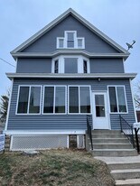 608 E Cady St, Unit Upper in Watertown, WI - Building Photo