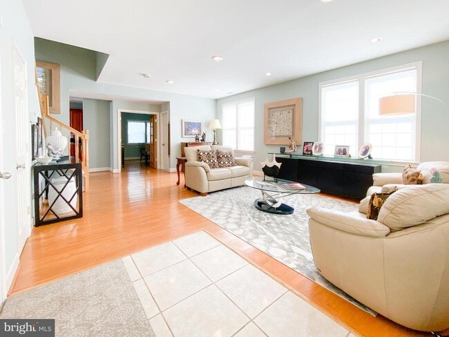 property at 1947 Fay Pl