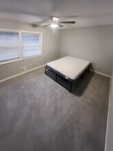 2660 Burdett Rd in College Park, GA - Building Photo - Building Photo