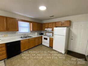 401 Needle Ct in Kannapolis, NC - Building Photo - Building Photo