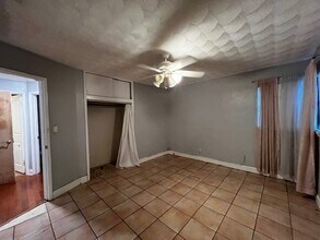2201 N 56th Ter in Hollywood, FL - Building Photo - Building Photo