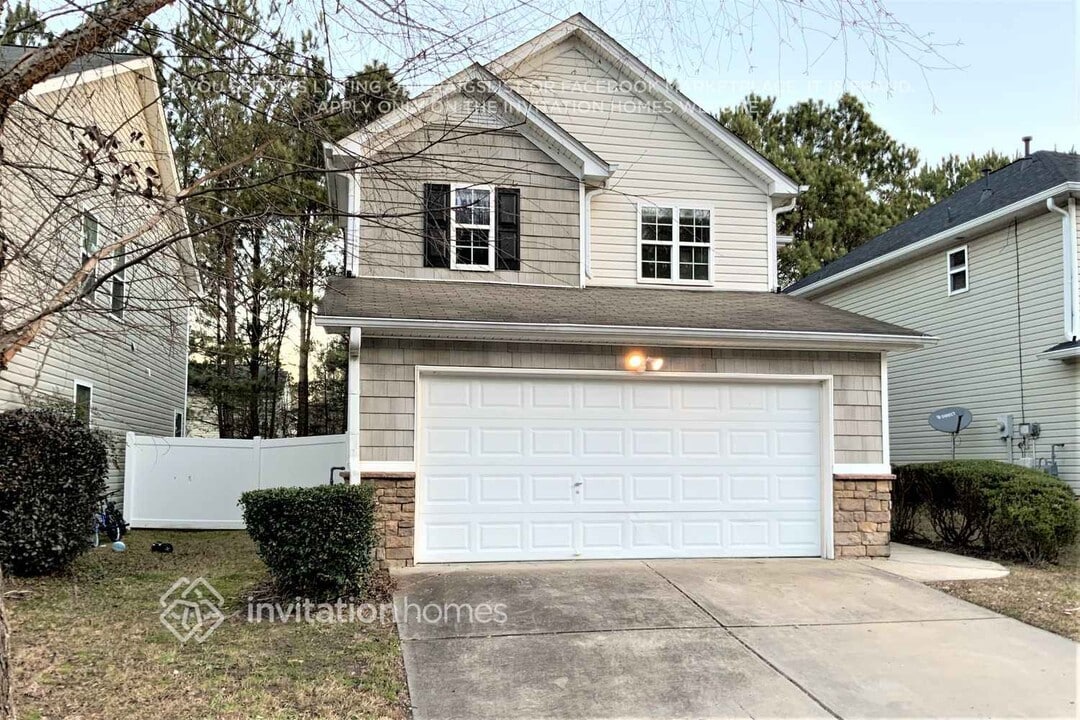 3535 Sable Glen Ln in Atlanta, GA - Building Photo