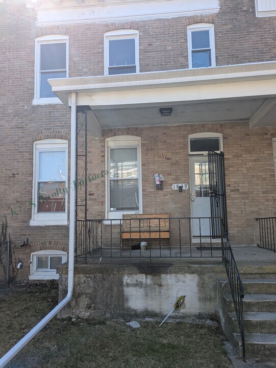 1839 E 29th St in Baltimore, MD - Foto de edificio