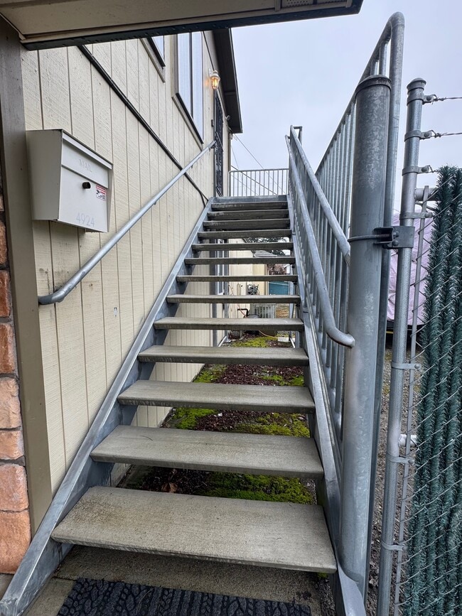 4924 N Pearl St in Tacoma, WA - Building Photo - Building Photo