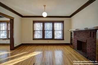 1336 W Waveland Ave, Unit 1336-2 in Chicago, IL - Building Photo - Building Photo