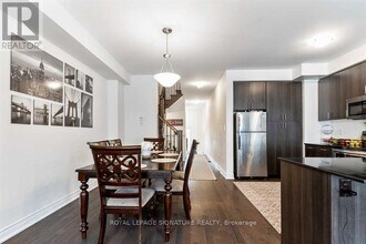 433 Izumi Gate in Milton, ON - Building Photo - Building Photo