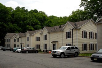 Frenchtown Senior Apartments in Frenchtown, NJ - Foto de edificio - Building Photo