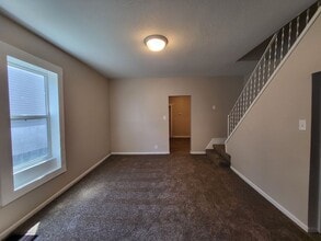 1527 Des Moines St in Des Moines, IA - Building Photo - Building Photo