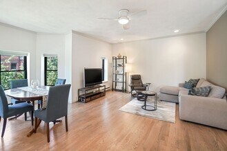 231 W Newton St in Boston, MA - Building Photo - Building Photo