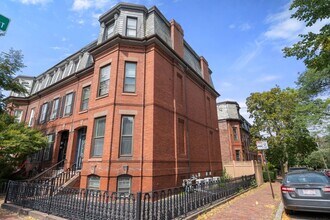 407A Broadway, Unit B in Cambridge, MA - Building Photo - Building Photo