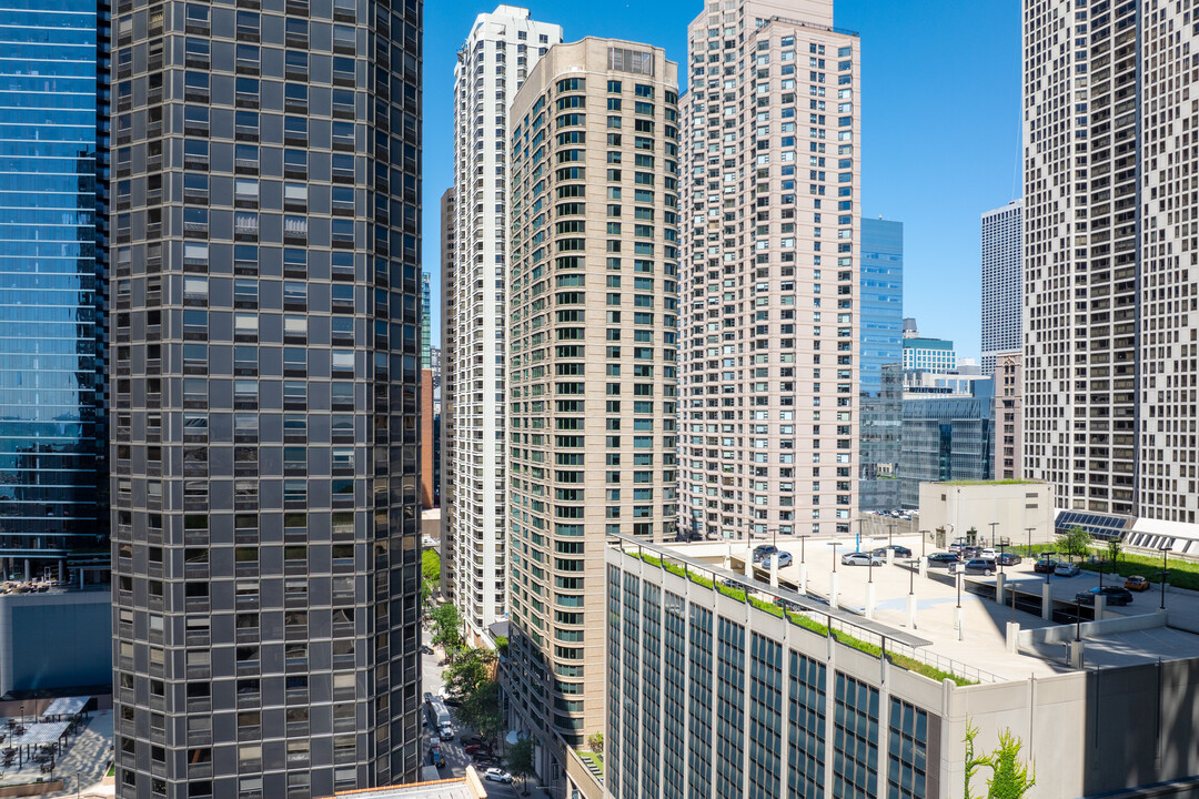 420 E Ohio in Chicago, IL - Foto de edificio