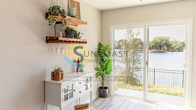 9224 Western Way, Unit 2 in Jacksonville, FL - Building Photo - Building Photo