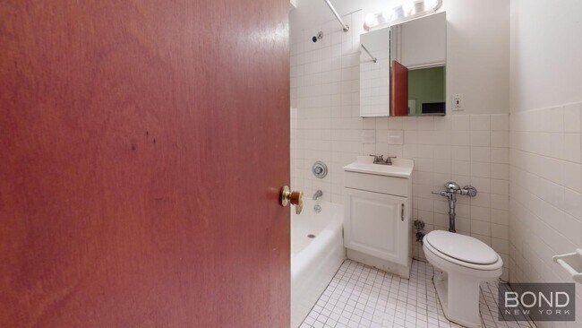 337 East 90 Street in New York, NY - Foto de edificio - Floor Plan