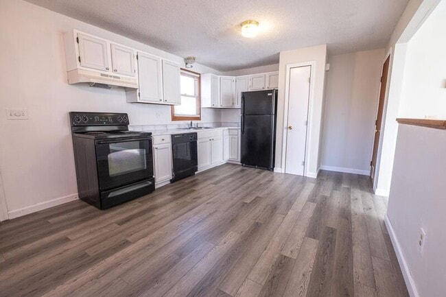 54 Price St in Springfield, MA - Building Photo - Building Photo