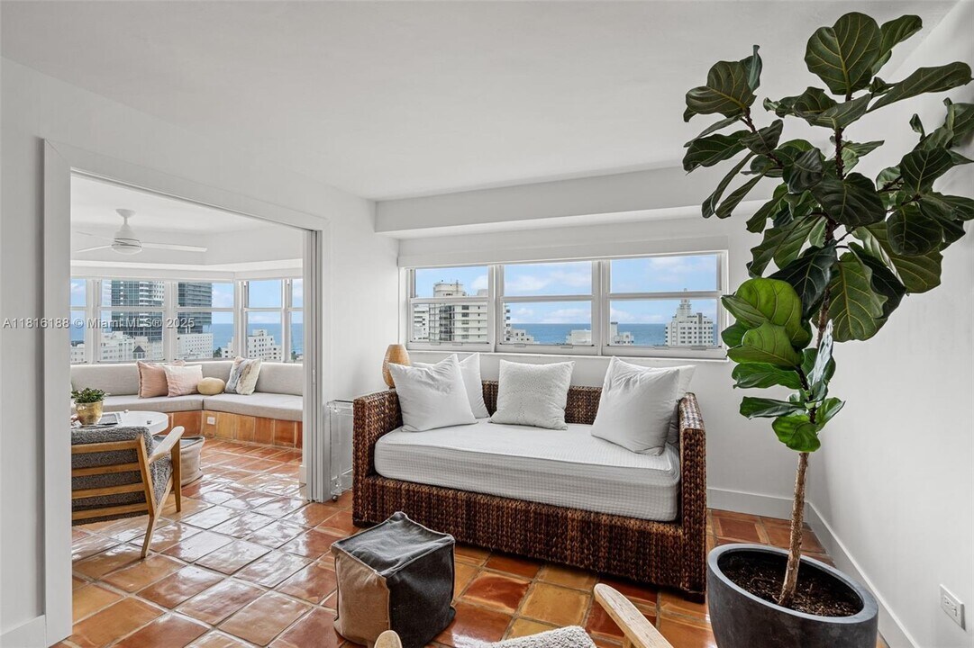 1881 Washington Ave in Miami Beach, FL - Foto de edificio