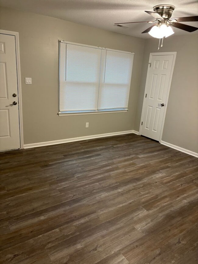 2418 Huntington Rd in Burlington, NC - Building Photo - Building Photo