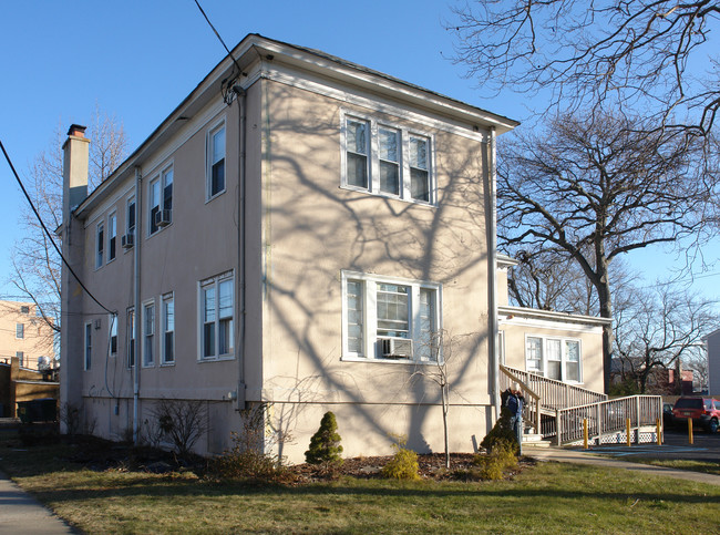 913 Sewall Ave in Asbury Park, NJ - Building Photo - Building Photo