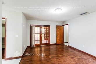 16630 NW 82nd Ave in Hialeah, FL - Foto de edificio - Building Photo