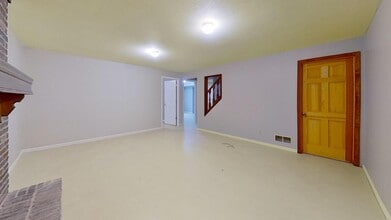 8109 Johnstown Ct in Indianapolis, IN - Building Photo - Building Photo