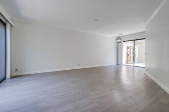 3268 Via Marin in San Diego, CA - Building Photo - Building Photo