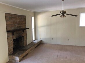 1002 Selkirk Dr in Dothan, AL - Building Photo - Building Photo