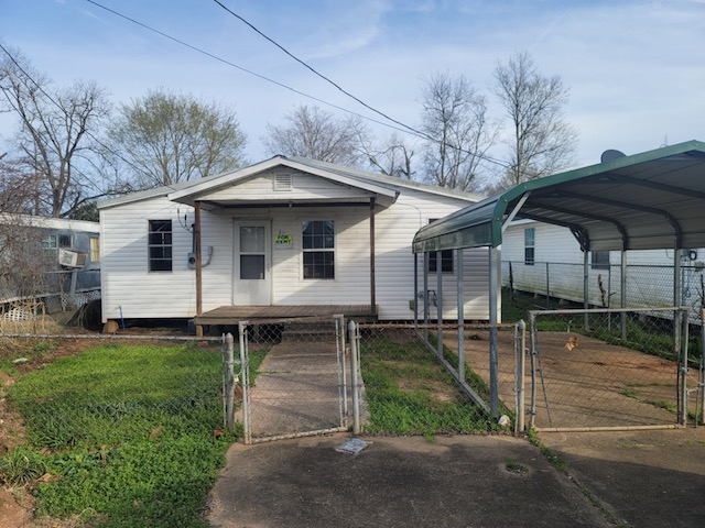 811 Carlow St in Boyce, LA - Building Photo