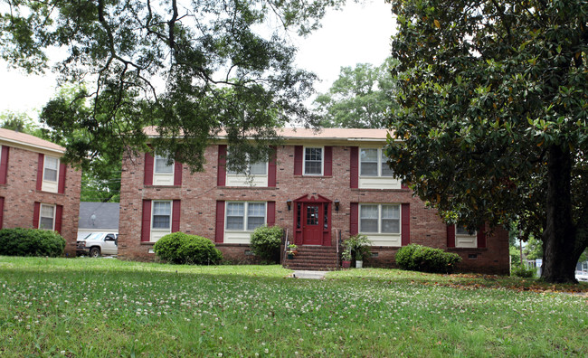 102 Pinckney St in Chester, SC - Building Photo - Building Photo