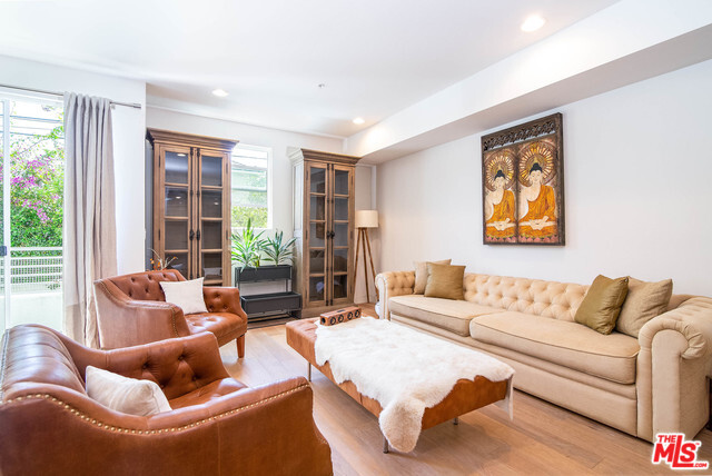 436 S Virgil Ave in Los Angeles, CA - Building Photo - Building Photo
