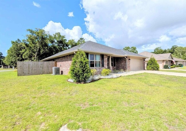4407 Wilmington Way in Milton, FL - Building Photo - Building Photo