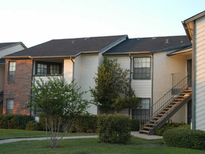 Ashwood Park Apartments in Dallas, TX - Building Photo - Building Photo