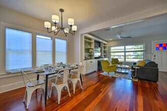 2408 Hillview St in Sarasota, FL - Building Photo - Building Photo