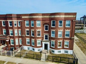 6639-6641 S Kenwood Ave in Chicago, IL - Foto de edificio - Building Photo