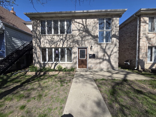 property at 161 N 21st Ave