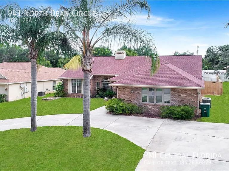 941 N Dean Cir in Deltona, FL - Building Photo