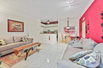 15500 Lakes of Delray Blvd in Delray Beach, FL - Building Photo - Building Photo