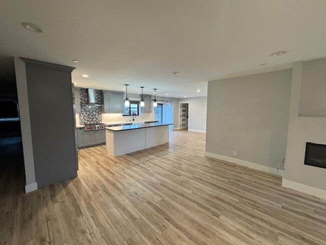 1323 Dogwood Dr in Santa Rosa, CA - Building Photo - Building Photo