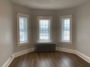 200 Congress Ave, Unit 3 in Chelsea, MA - Foto de edificio - Building Photo