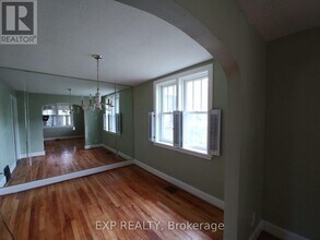 162 Woodroffe Ave in Ottawa, ON - Building Photo - Building Photo