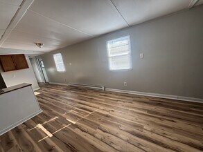 221 Cherry Tree Dr in Asheville, NC - Building Photo - Building Photo