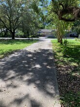 1206 E Hanna Ave in Tampa, FL - Building Photo - Building Photo