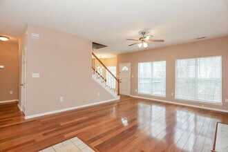 5202 Hedgecrest Pl in Charlotte, NC - Building Photo - Building Photo
