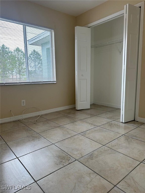 2117 Fairway Dr in Lehigh Acres, FL - Building Photo - Building Photo